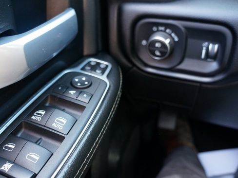 Used 2024 RAM 2500 Big Horn image 21