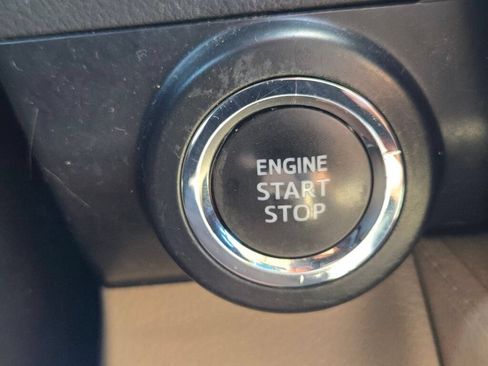 Used 2014 Toyota Camry XLE w/ Leather Package FWD image 28