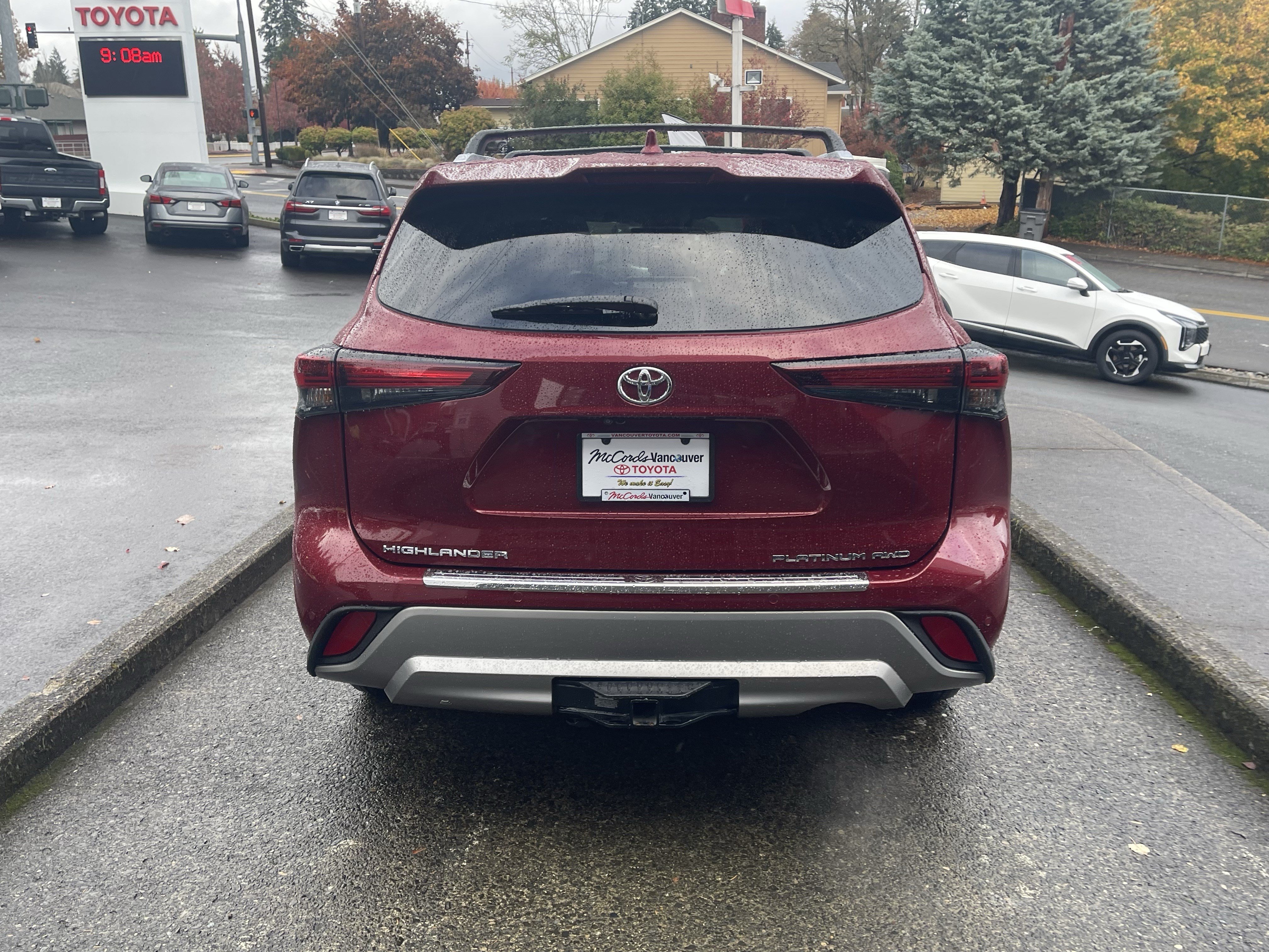 Used 2025 Toyota Highlander Platinum AWD/4WD image 6