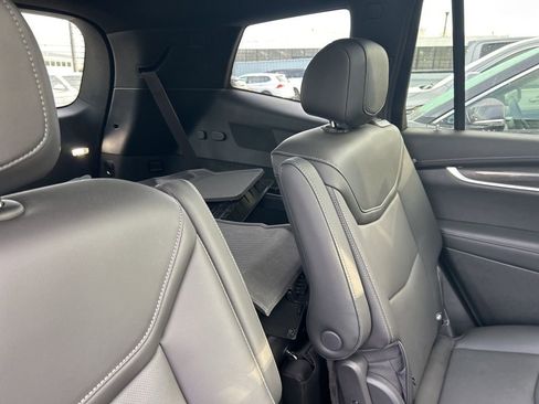 Used 2024 Cadillac XT6 Sport w/ LPO, ONYX Package AWD/4WD image 11