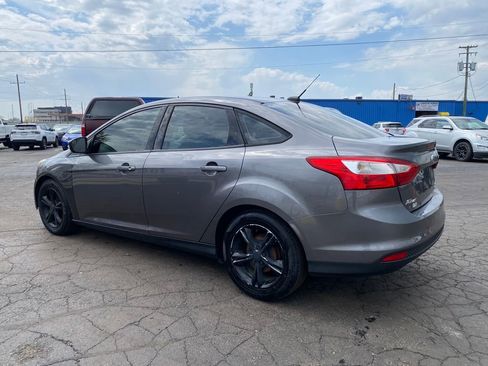 Used 2014 Ford Focus SE FWD image 5
