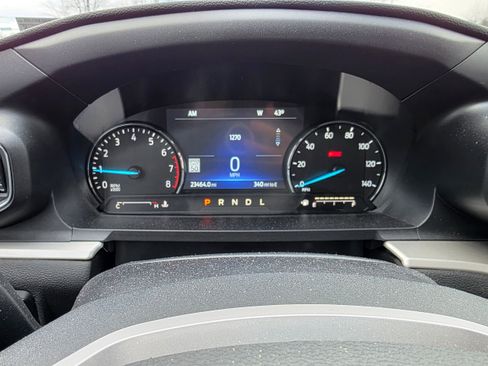 Certified 2022 Ford Explorer XLT w/ Equipment Group 202A image 18