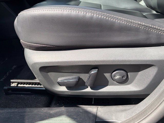 Used 2023 Nissan Rogue SL w/ SL Premium Package AWD/4WD image 17