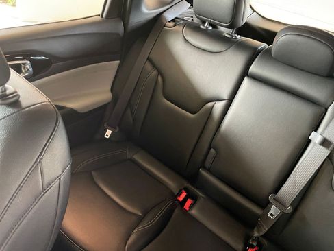 Used 2025 Jeep Compass Limited image 38