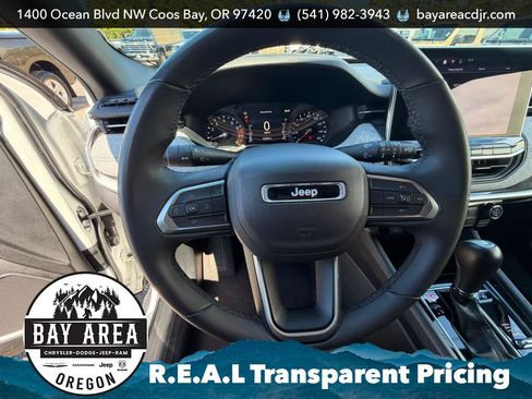 Used 2024 Jeep Compass Latitude AWD/4WD image 15