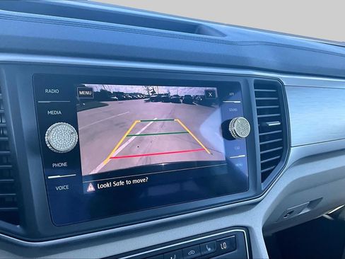 Used 2020 Volkswagen Atlas SE FWD image 23