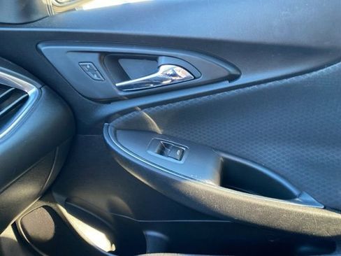 Used 2018 Chevrolet Malibu LT image 26