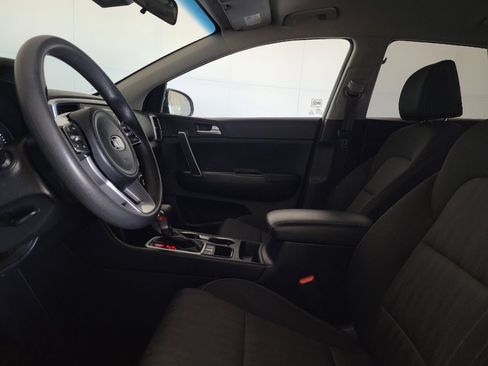 Used 2021 Kia Sportage LX AWD/4WD image 17