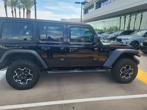 Used 2023 Jeep Wrangler Unlimited Rubicon w/ Cold Weather Group AWD/4WD image 9