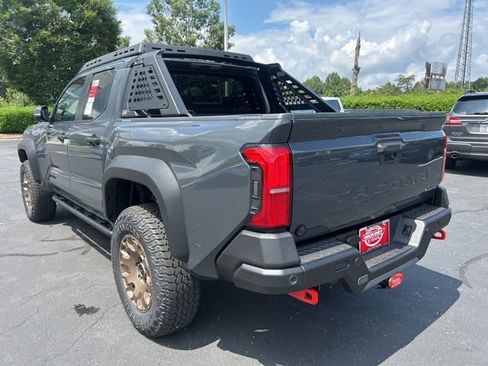 New 2025 Toyota Tacoma 4x4 Double Cab Hybrid image 10