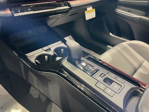 New 2026 Toyota Prius Plug-In Hybrid FWD image 20