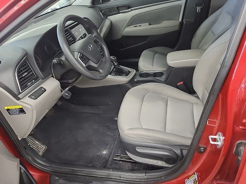 Used 2017 Hyundai Elantra SE FWD image 8