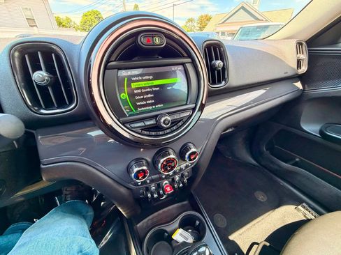 Used 2020 MINI Cooper Countryman FWD image 9