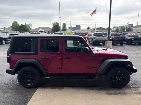 Used 2024 Jeep Wrangler Unlimited Sport AWD/4WD image 7
