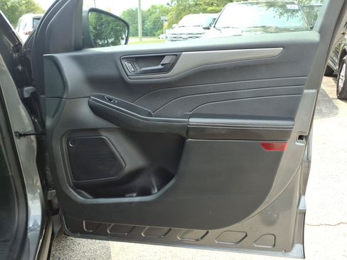 Certified 2023 Ford Escape Active AWD/4WD image 29
