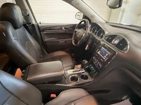 Used 2017 Buick Enclave Leather FWD image 25