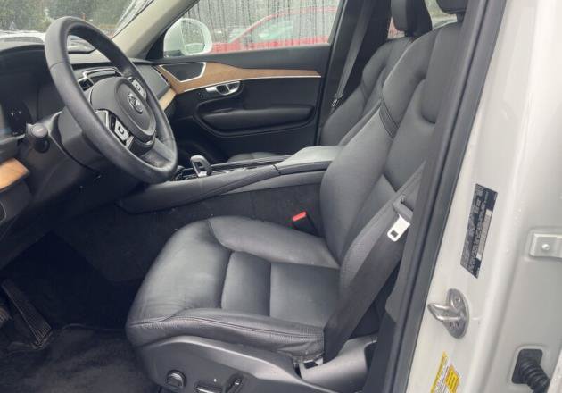 Used 2023 Volvo XC90 B6 Plus AWD/4WD image 2
