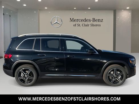 New 2026 Mercedes-Benz GLB 250 4MATIC image 5