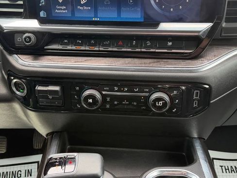 Used 2023 Chevrolet Silverado 1500 LTZ AWD/4WD image 21