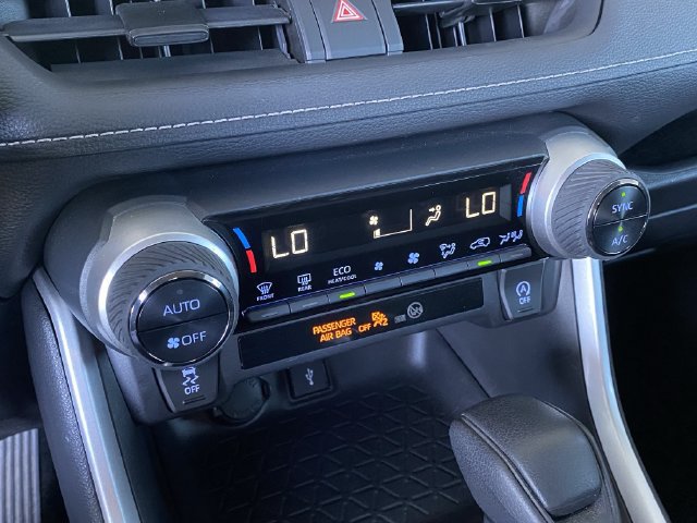 Used 2021 Toyota RAV4 XLE AWD/4WD image 15