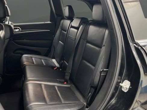 Used 2019 Jeep Grand Cherokee Limited w/ Trailer Tow Group IV AWD/4WD image 24