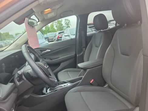 Used 2024 Buick Encore GX Preferred w/ Comfort Package AWD/4WD image 7