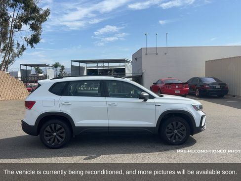 Used 2023 Volkswagen Taos S FWD image 4