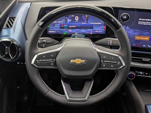 New 2026 Chevrolet Equinox EV LT image 23