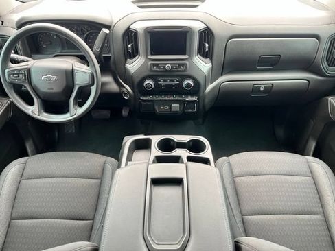 Used 2024 Chevrolet Silverado 1500 Custom Trail Boss w/ Turbomax Blackout Package AWD/4WD image 15