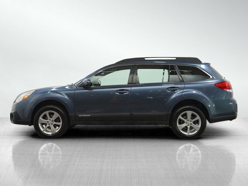 Used 2013 Subaru Outback 2.5i Premium AWD/4WD image 2