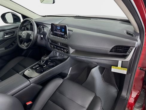 New 2026 Nissan Rogue SV FWD image 29