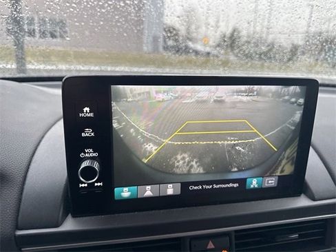 Certified 2024 Honda Pilot Touring image 11