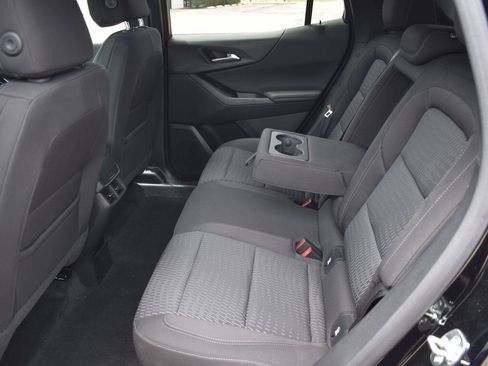 Used 2026 Chevrolet Equinox LT AWD/4WD image 17