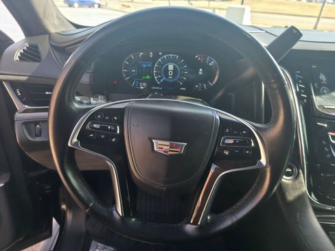 Used 2017 Cadillac Escalade ESV Platinum image 12