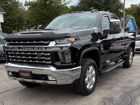 Used 2020 Chevrolet Silverado 2500 LTZ w/ LTZ Plus Package AWD/4WD image 3