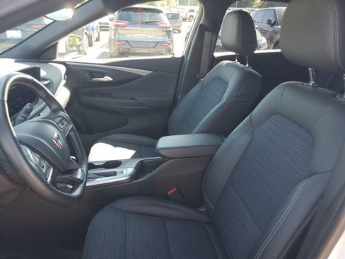 Certified 2024 Buick Envista Sport Touring w/ Convenience I Package FWD image 16