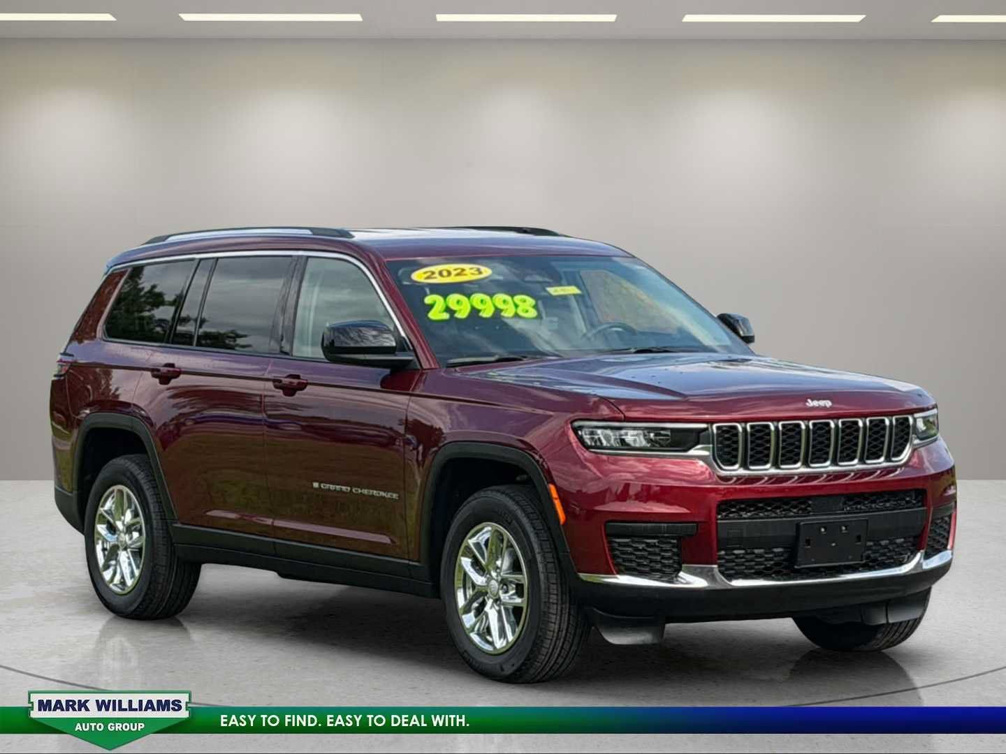 Used 2023 Jeep Grand Cherokee L Laredo w/ Luxury Tech Group I AWD/4WD image 2