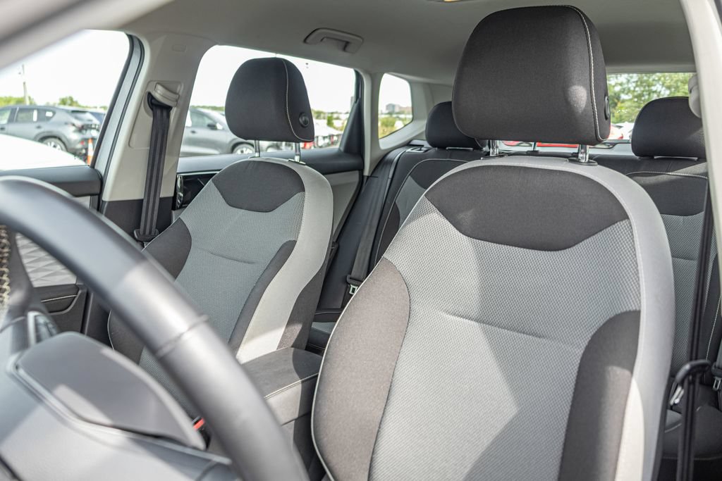 Certified 2024 Volkswagen Taos S FWD image 12