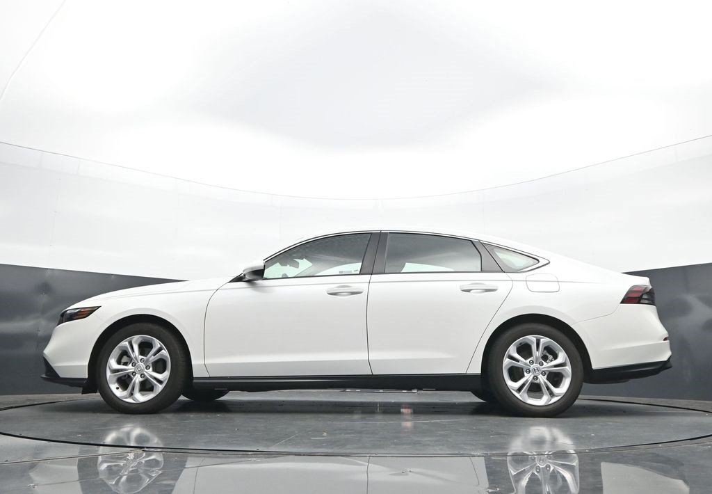 Used 2026 Honda Accord LX image 31