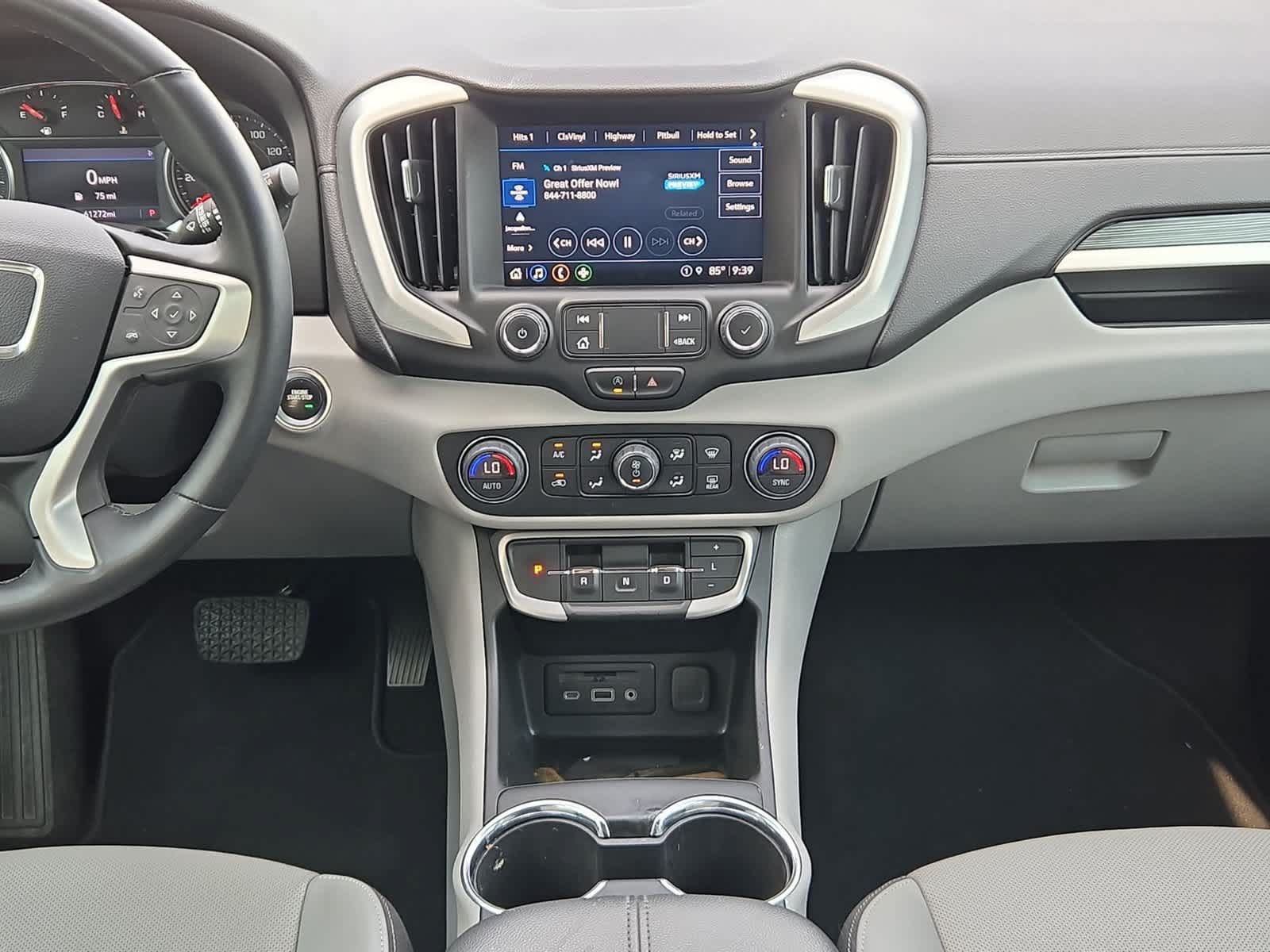 Used 2023 GMC Terrain SLT FWD image 27