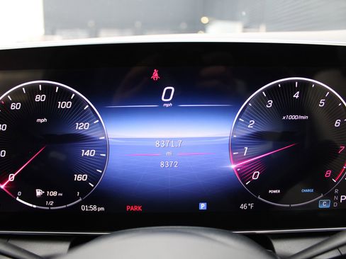 Used 2024 Mercedes-Benz GLC 300 4MATIC image 15