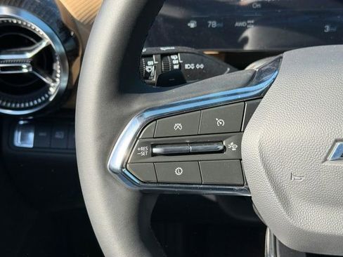 New 2026 Chevrolet Equinox ACTIV w/ Convenience Package III image 15