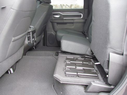 New 2026 RAM 3500 Big Horn AWD/4WD image 18