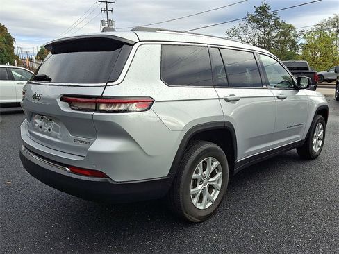 Used 2023 Jeep Grand Cherokee L Limited image 10