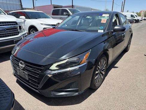 Used 2025 Nissan Altima 2.5 SV FWD image 4