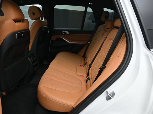 Used 2024 BMW X5 xDrive40i w/ Premium Package AWD/4WD image 23