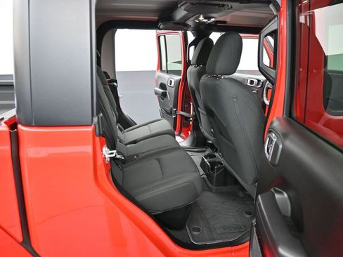 Used 2023 Jeep Gladiator Sport image 28