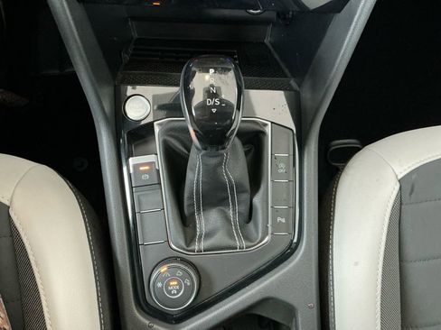 New 2025 Volkswagen Taos SE image 21