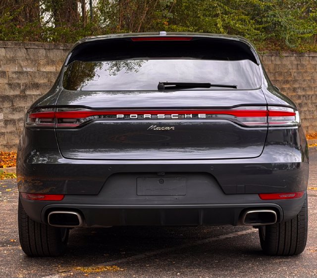 Used 2023 Porsche Macan AWD/4WD image 7