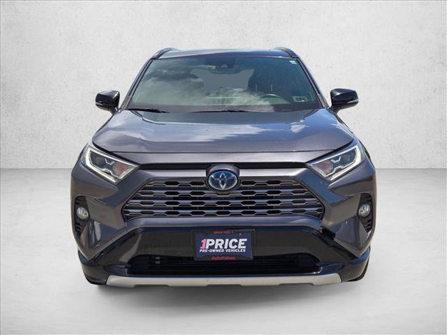 Used 2019 Toyota RAV4 XSE AWD/4WD image 2